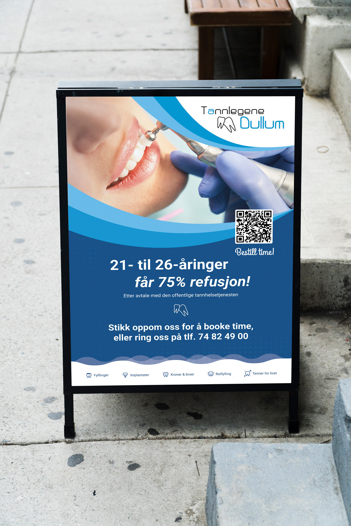 Gatebukk med desing av plakater for Tannlegene Dullum